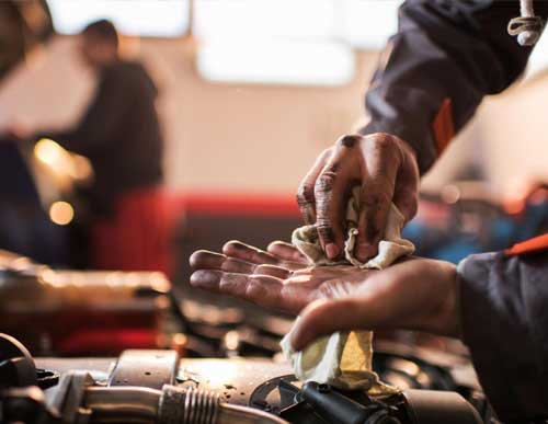 Wholesale automotive mechanical wipes for cleaning oil and grease residues from auto parts
