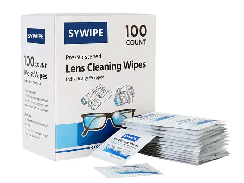 Bulk streak-free lens cleaning wipes for glasses and optical surfaces