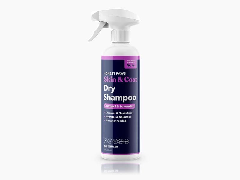 Waterless pet dry shampoo liquid formula for dog and cat coat cleaning manufactured in bulk by SYWIPE factory.