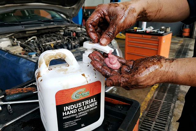 How Does Pumice Hand Cleaner Remove Grease and Oil?